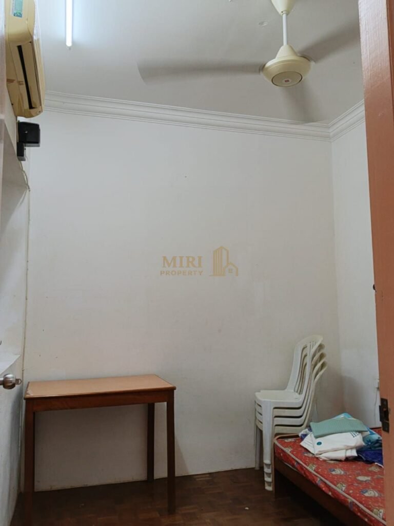 3 Bedrooms 2 Bathrooms Single Storey Terrace House For Rent At Lorong Desa Senadin 2C Senadin Miri House For Rent 11 3 Bedrooms 2 Bathrooms Single Storey Terrace House For Rent At Lorong Desa Senadin 2C Senadin Miri House For Rent 7