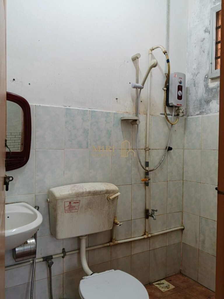 3 Bedrooms 2 Bathrooms Single Storey Terrace House For Rent At Lorong Desa Senadin 2C Senadin Miri House For Rent 13 3 Bedrooms 2 Bathrooms Single Storey Terrace House For Rent At Lorong Desa Senadin 2C Senadin Miri House For Rent 9