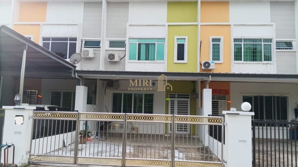 4 Bedrooms 2 Bathrooms 2 Storey Terrace House For Rent At Desa Bahagia Permyjaya Miri For Rent 1