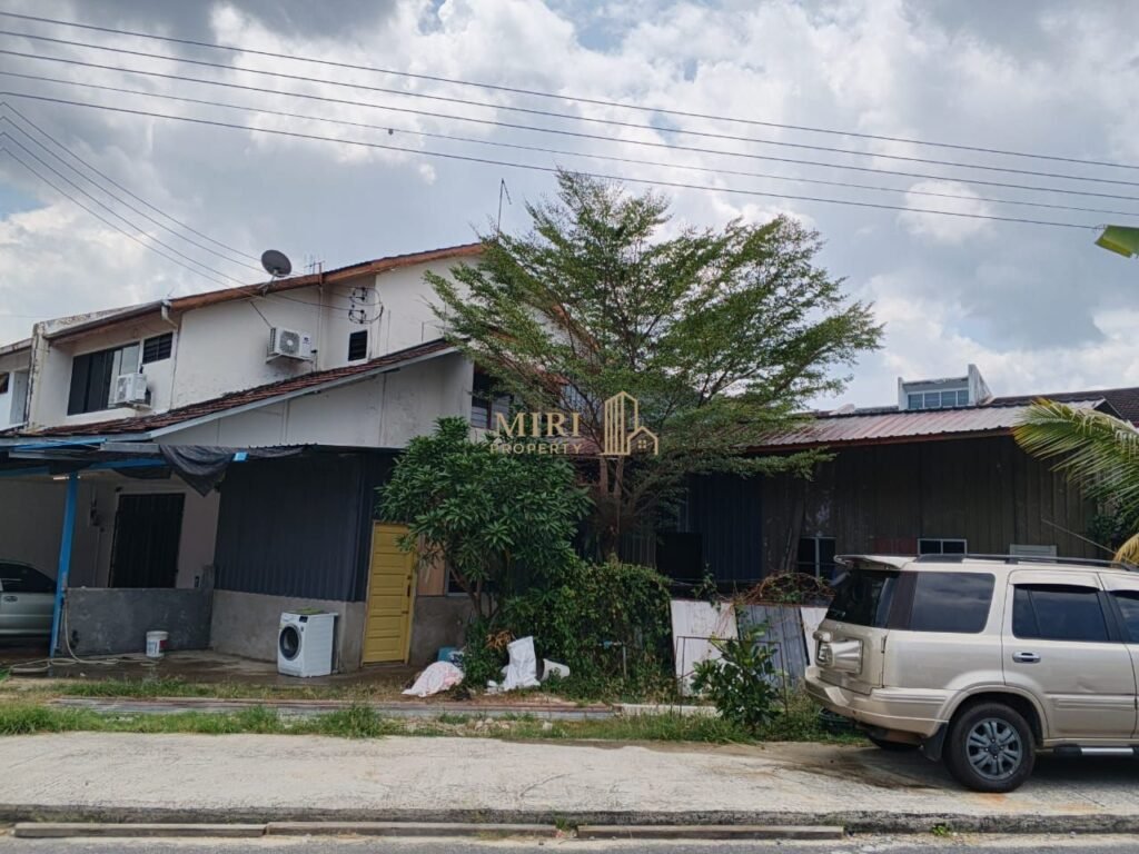 4 Bedrooms 3 Bathrooms 2 Storey Corner Terrace House At Taman Bumiko Miri House For Sale 3 1