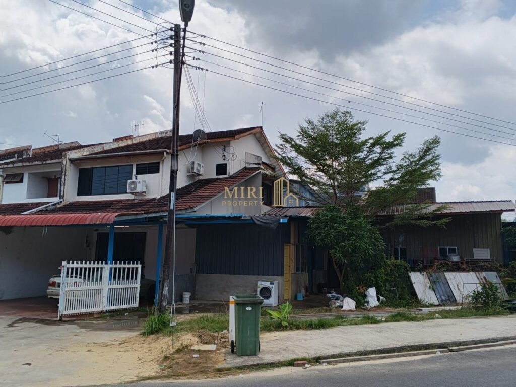 4 Bedrooms 3 Bathrooms 2 Storey Corner Terrace House At Taman Bumiko Miri House For Sale 4 1