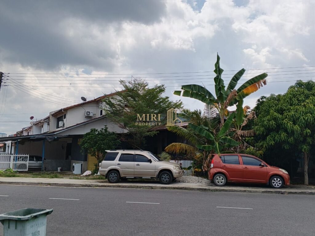 4 Bedrooms 3 Bathrooms 2 Storey Corner Terrace House At Taman Bumiko Miri House For Sale 5 1
