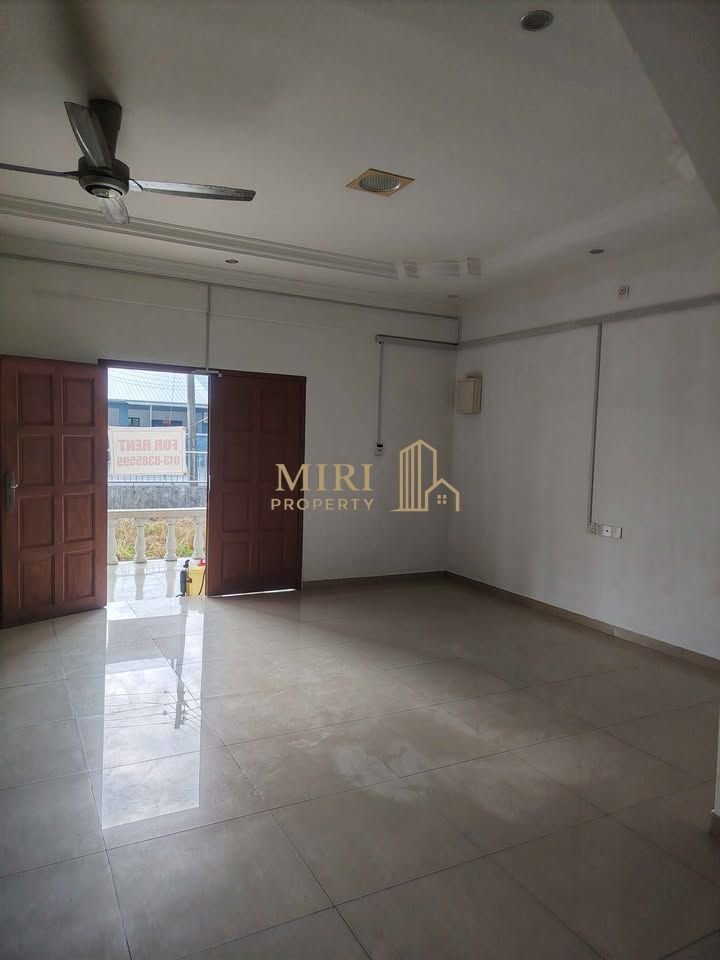 4 Bedrooms 4 Bathrooms 2 Storey Semi Detached House For Rent At Taman Delight Miri For Rent 2