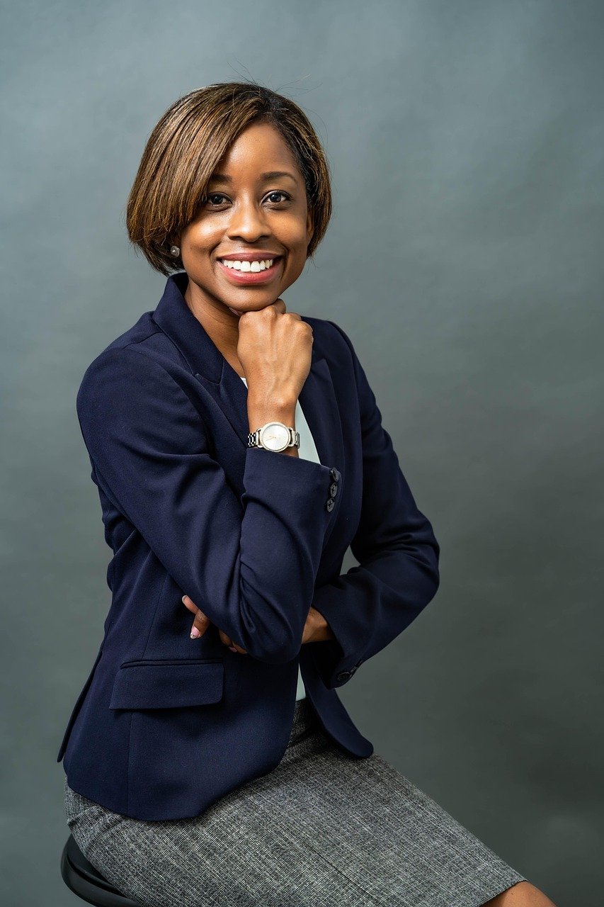 Balancing Income Stability and Growth When Choosing Investment Vehicles in Sarawak