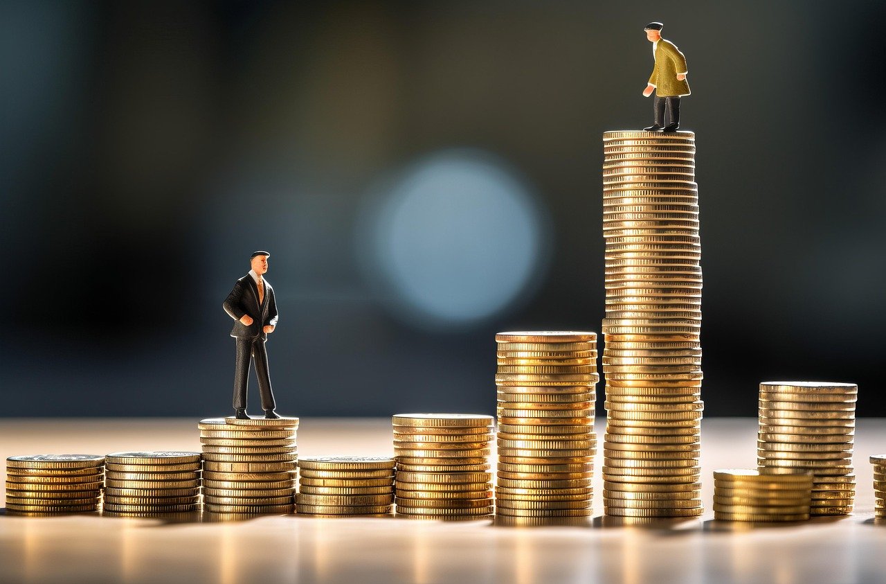 Evaluating rental income Miri against investment options Sarawak for long-term holding strategies