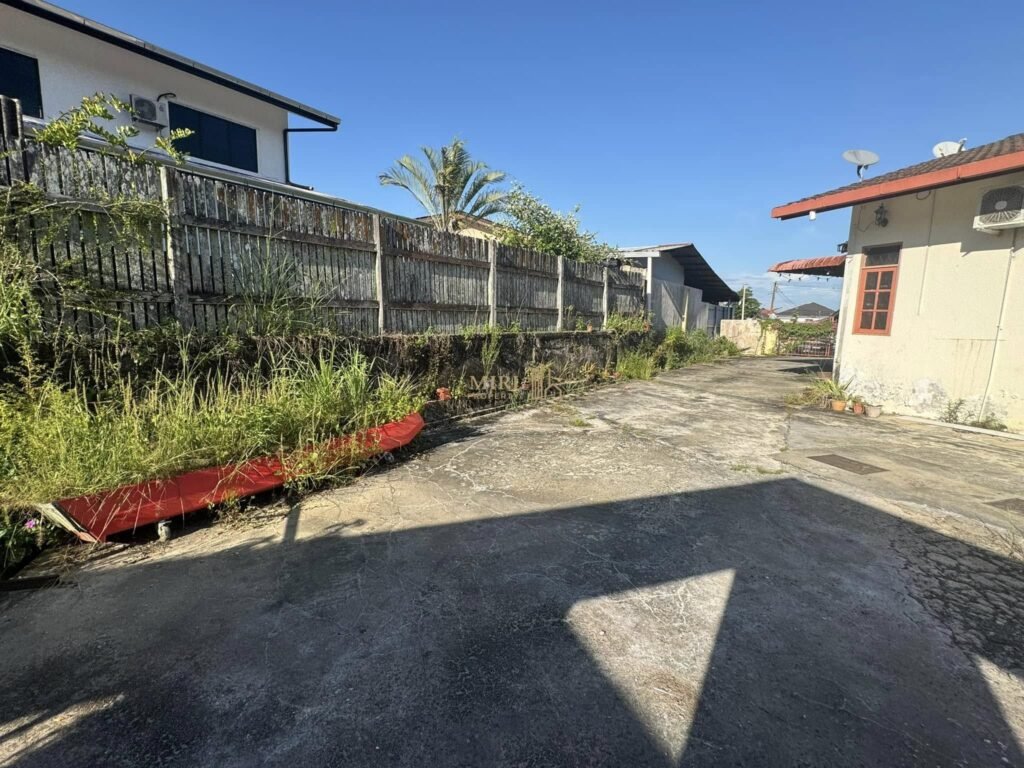 1 Storey Detached House For Sale | Jalan Riam, Miri 8 1 Storey Detached Dwelling House For Sale At Jalan Riam Miri House For Sale 10