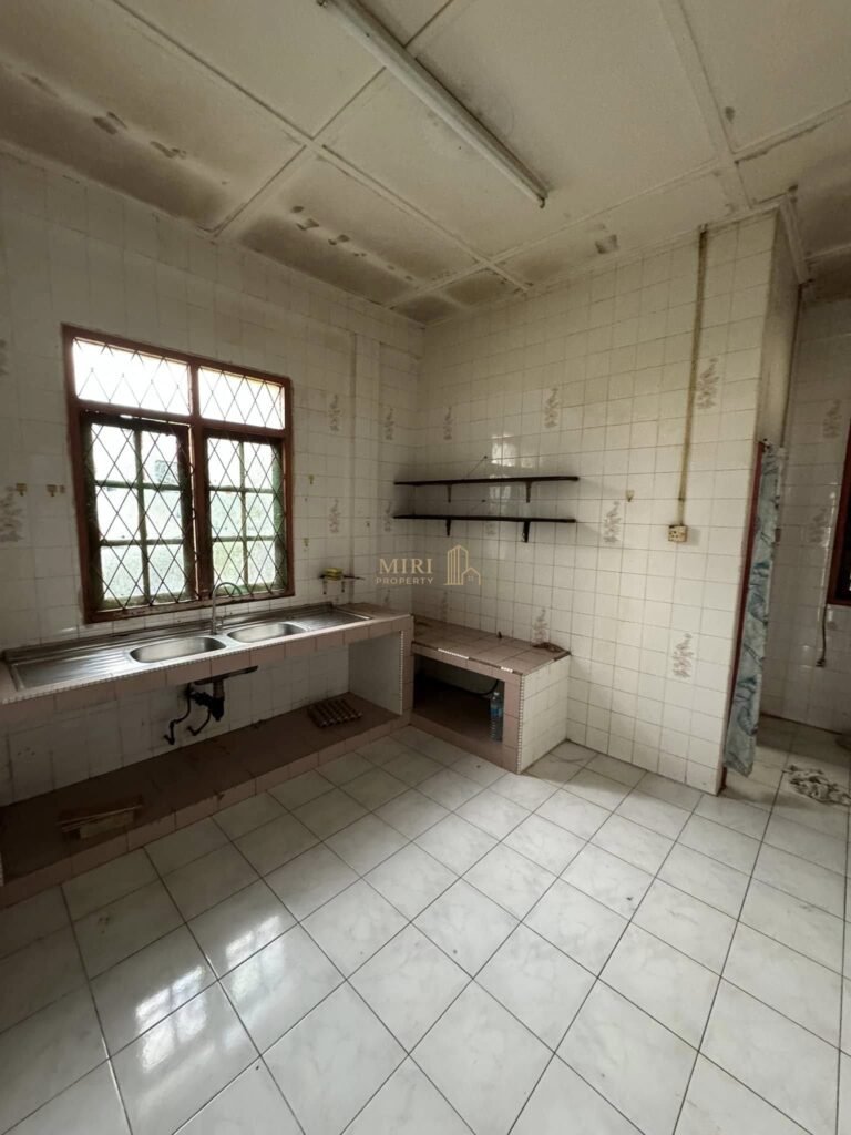 1 Storey Detached House For Sale | Jalan Riam, Miri 11 1 Storey Detached Dwelling House For Sale At Jalan Riam Miri House For Sale 3