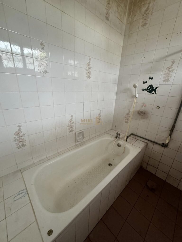 1 Storey Detached House For Sale | Jalan Riam, Miri 3 1 Storey Detached Dwelling House For Sale At Jalan Riam Miri House For Sale 5