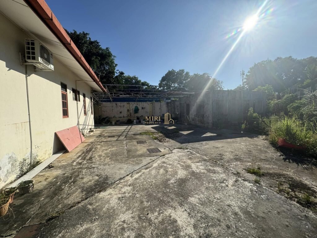1 Storey Detached House For Sale | Jalan Riam, Miri 7 1 Storey Detached Dwelling House For Sale At Jalan Riam Miri House For Sale 9