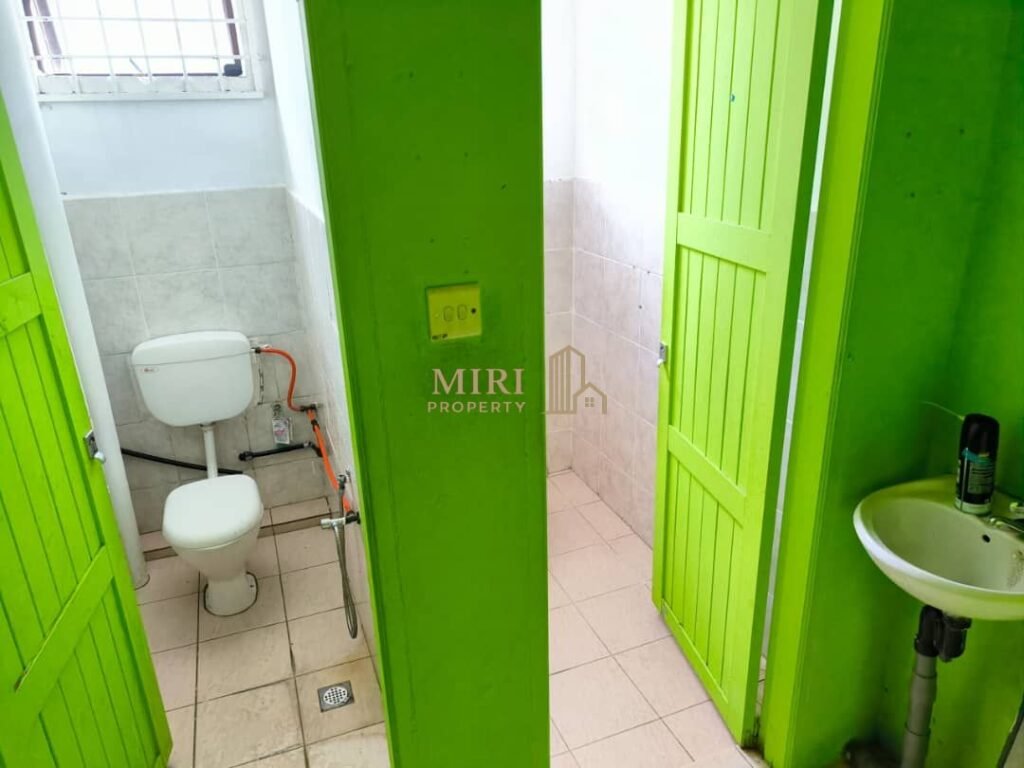 1st Floor Office For Rent At Pelita Commercial Centre Miri Office For Rent 5