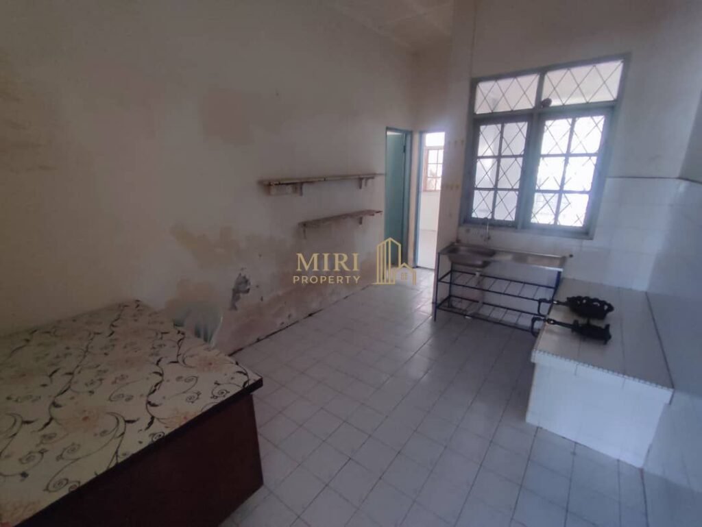 3 Bedrooms 1 Bathrooms 1 Storey Terrace House At Shang Garden Miri House For Rent 3