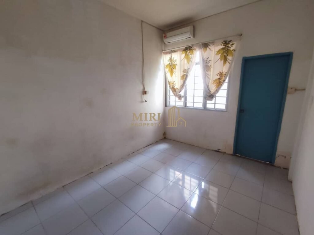 3 Bedrooms 1 Bathrooms 1 Storey Terrace House At Shang Garden Miri House For Rent 4