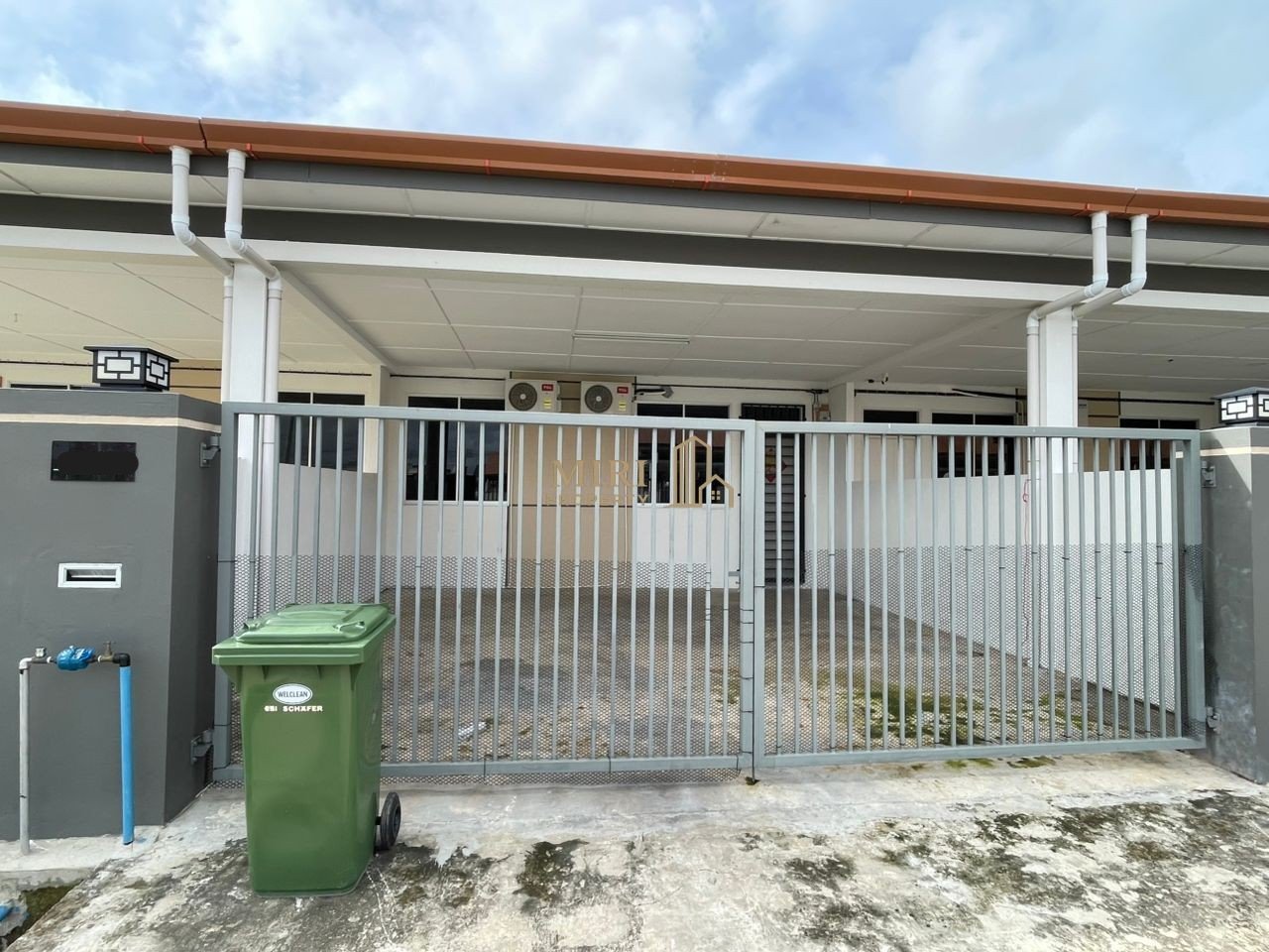 3 Bedrooms 2 Bathrooms 1 Storey Intermediate Terrace House For Rent At Sri Pertiwi Senadin Miri House For Rent 1