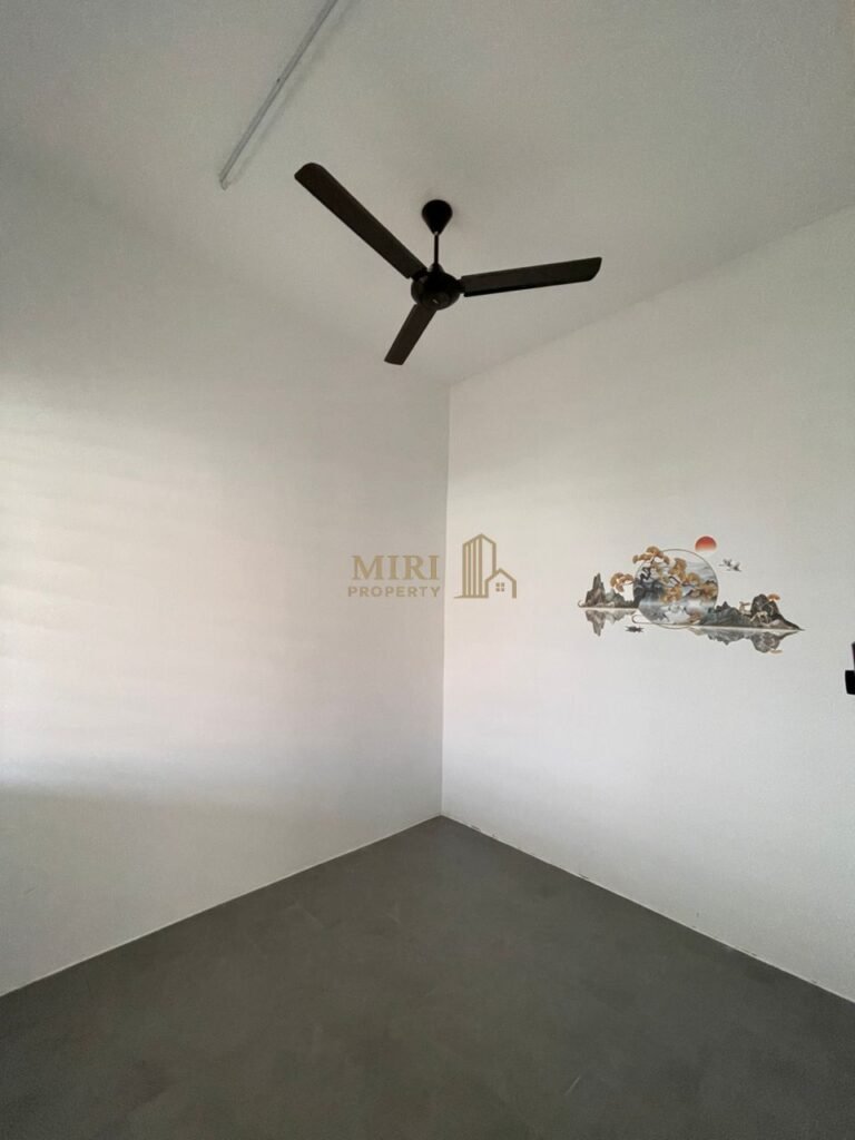 3 Bedrooms 2 Bathrooms 1 Storey Intermediate Terrace House For Rent At Sri Pertiwi Senadin Miri House For Rent 13