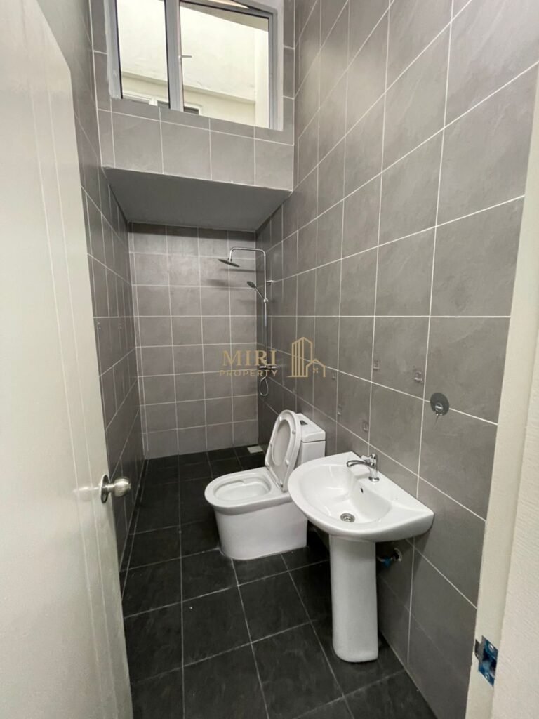 3 Bedrooms 2 Bathrooms 1 Storey Intermediate Terrace House For Rent At Sri Pertiwi Senadin Miri House For Rent 14