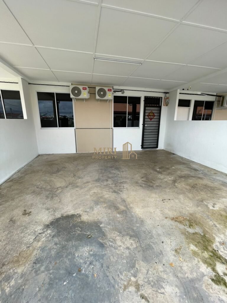 3 Bedrooms 2 Bathrooms 1 Storey Intermediate Terrace House For Rent At Sri Pertiwi Senadin Miri House For Rent 2