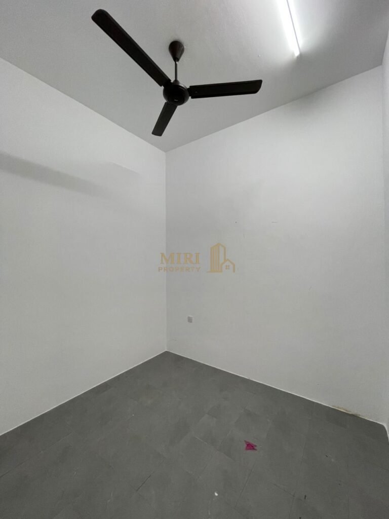 3 Bedrooms 2 Bathrooms 1 Storey Intermediate Terrace House For Rent At Sri Pertiwi Senadin Miri House For Rent 6
