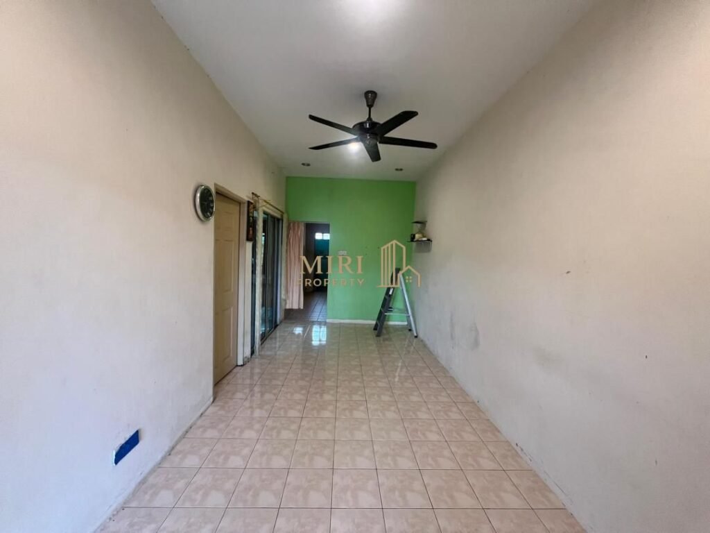 3 Bedrooms 2 Bathrooms 1 Storey Terrace House At Vista Perdana Miri House For Sale 3