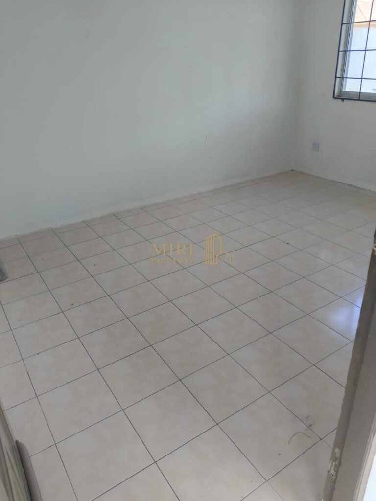 3 Bedrooms 2 Bathrooms Single Storey End Lot Terrace House For Rent At Vista Perdan Miri For Rent 5