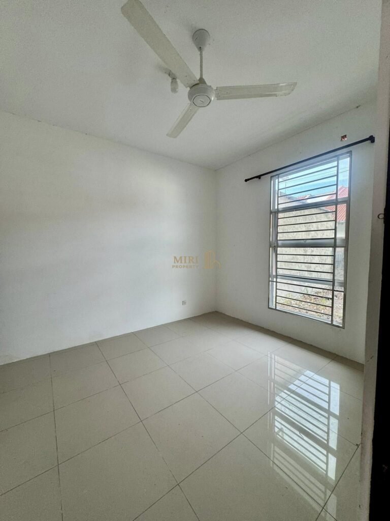 3 Bedrooms 2 Bathrooms Single Storey Terrace House For Sale At Taman jelita Miri House For Sale 6