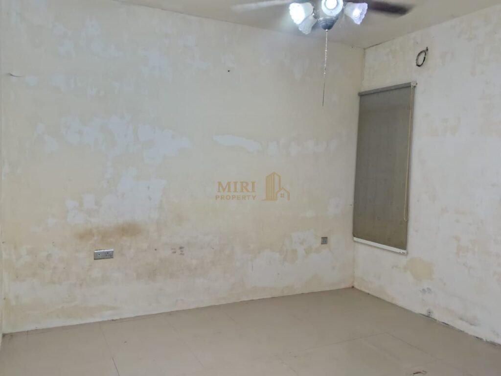 4 Bedrooms 2 Bathrooms 1 Storey Terrace House For Rent At Taman Jelita Taman Tunku For Rent 10