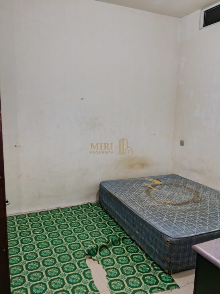 4 Bedrooms 2 Bathrooms 1 Storey Terrace House For Rent At Taman Jelita Taman Tunku For Rent 11
