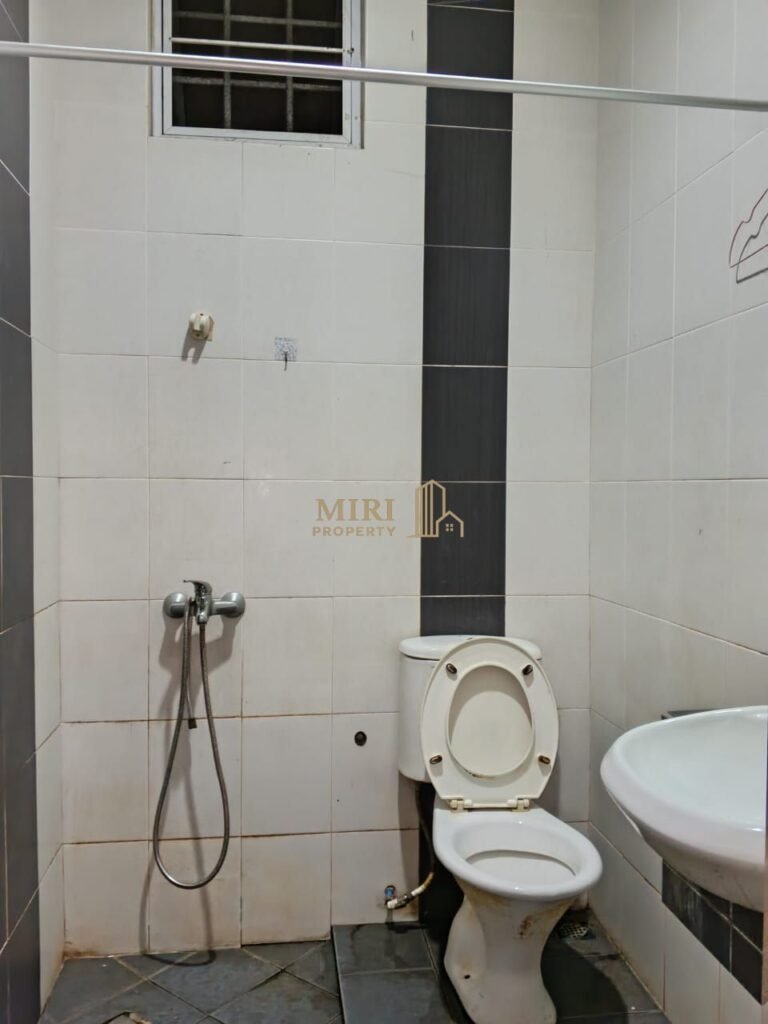 4 Bedrooms 2 Bathrooms 1 Storey Terrace House For Rent At Taman Jelita Taman Tunku For Rent 12