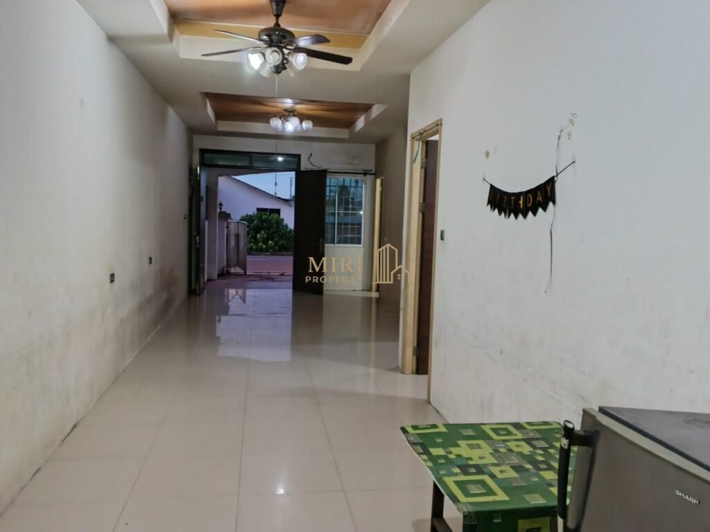 4 Bedrooms 2 Bathrooms 1 Storey Terrace House For Rent At Taman Jelita Taman Tunku For Rent 2