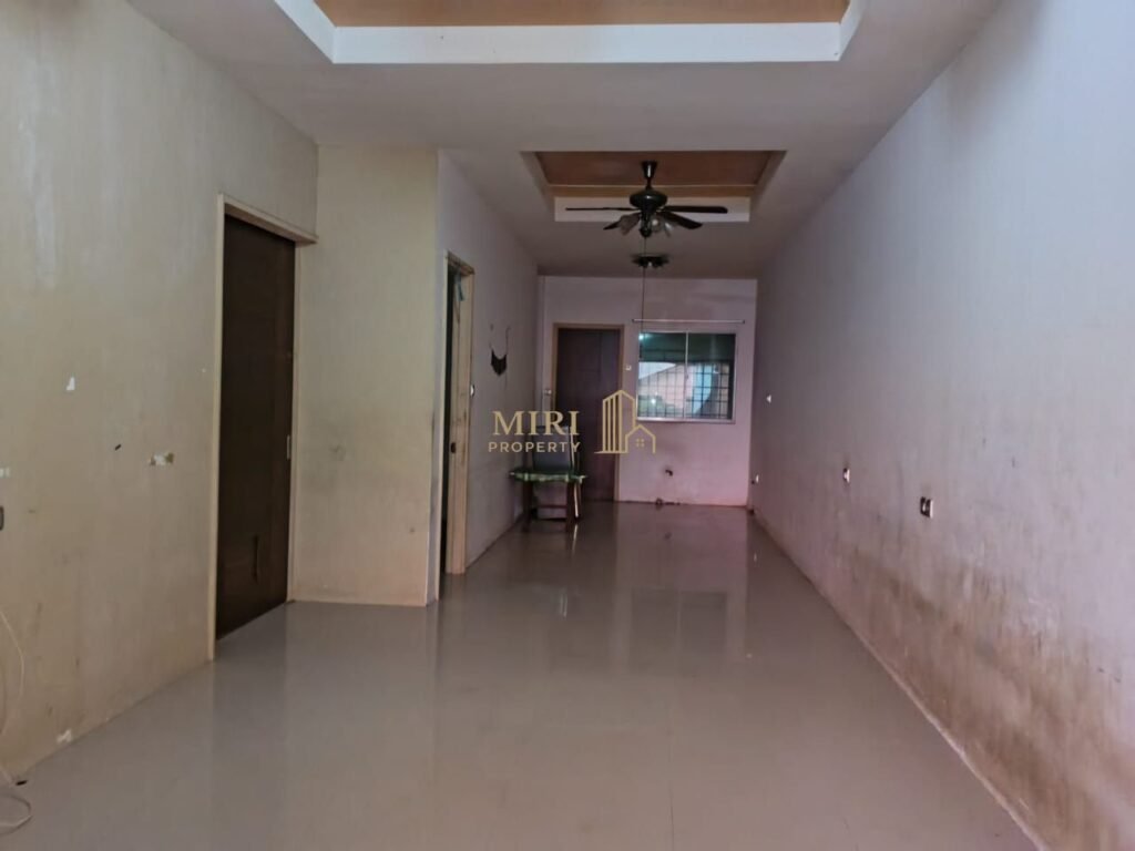 4 Bedrooms 2 Bathrooms 1 Storey Terrace House For Rent At Taman Jelita Taman Tunku For Rent 3