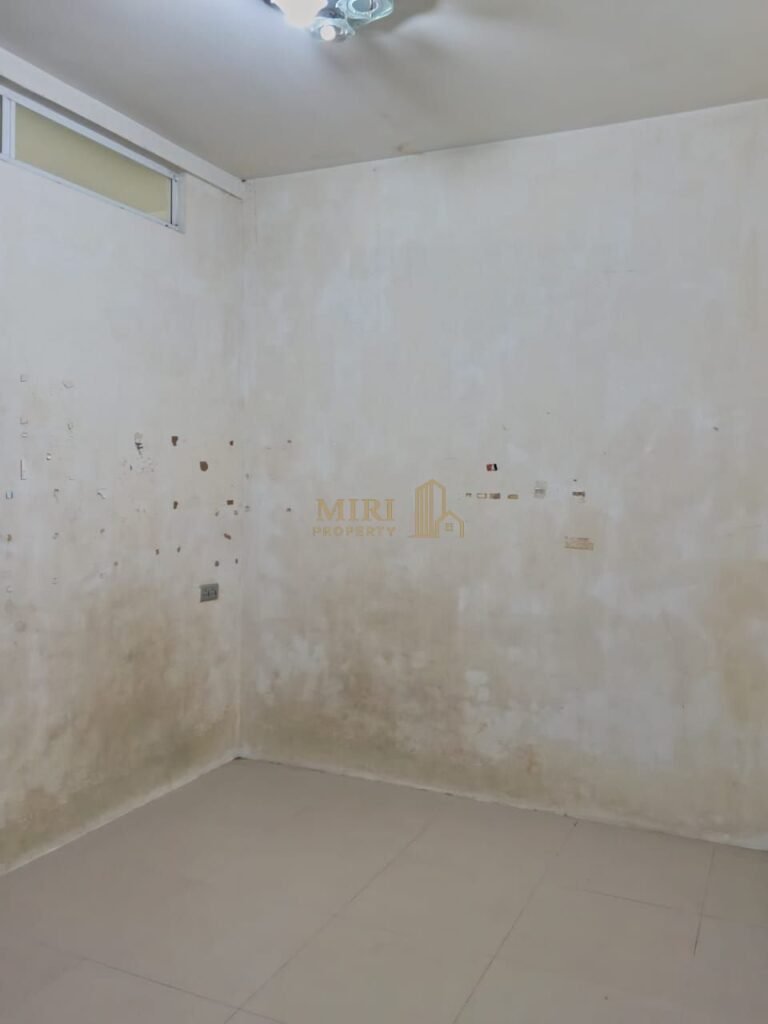 4 Bedrooms 2 Bathrooms 1 Storey Terrace House For Rent At Taman Jelita Taman Tunku For Rent 9