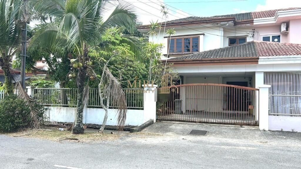 4 Bedrooms 2 Bathrooms 2 Storey Semi Detached House For Sale At Taman Desa Seri Krokop Miri For Sale 1