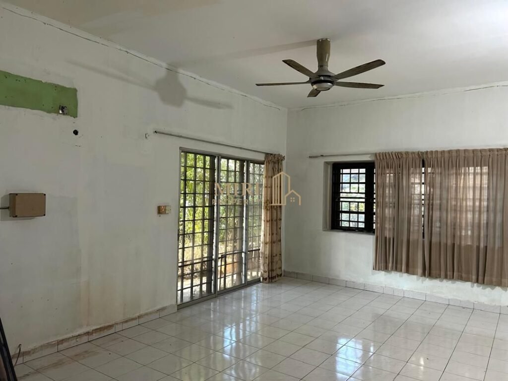 4 Bedrooms 2 Bathrooms 2 Storey Semi Detached House For Sale At Taman Desa Seri Krokop Miri For Sale 5