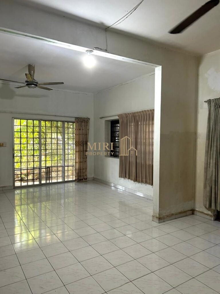 4 Bedrooms 2 Bathrooms 2 Storey Semi Detached House For Sale At Taman Desa Seri Krokop Miri For Sale 6