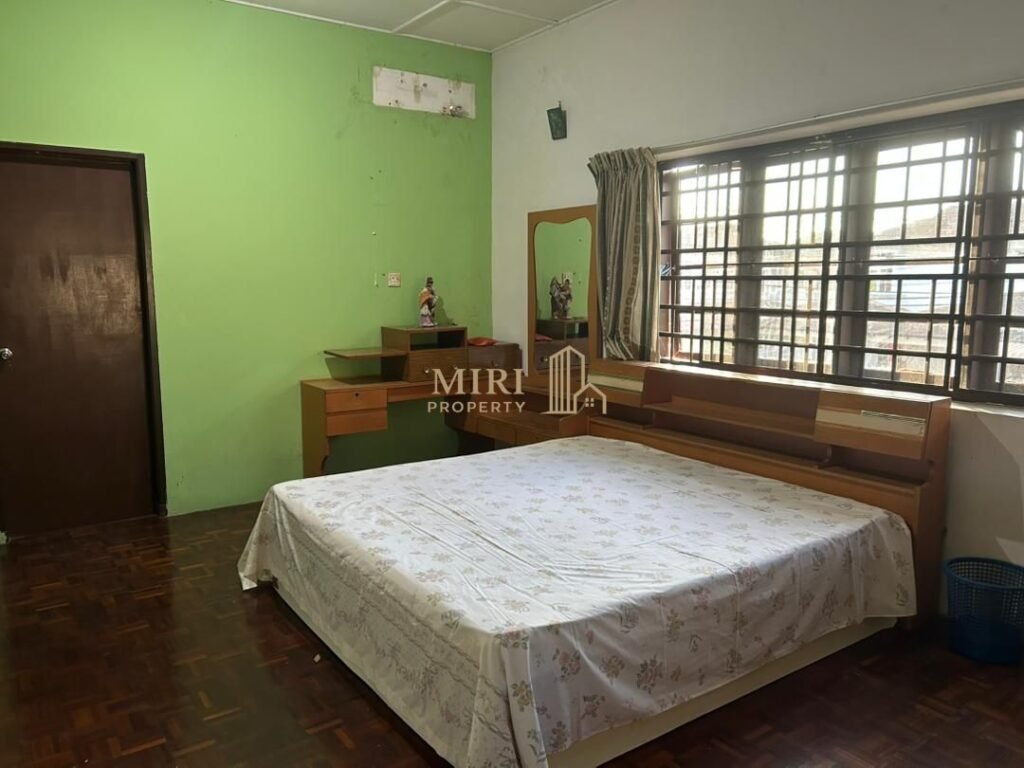 4 Bedrooms 2 Bathrooms 2 Storey Semi Detached House For Sale At Taman Desa Seri Krokop Miri For Sale 7