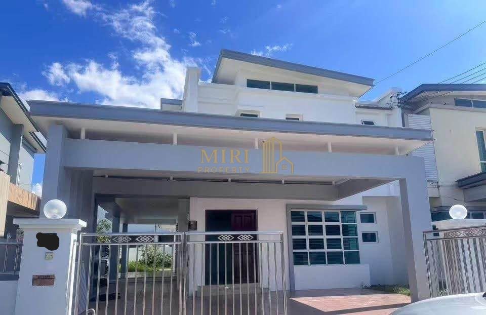 4 Bedrooms 3 Bathrooms 2 Storey Semi Detached House For Rent At Taman Delight Miri For Rent 1