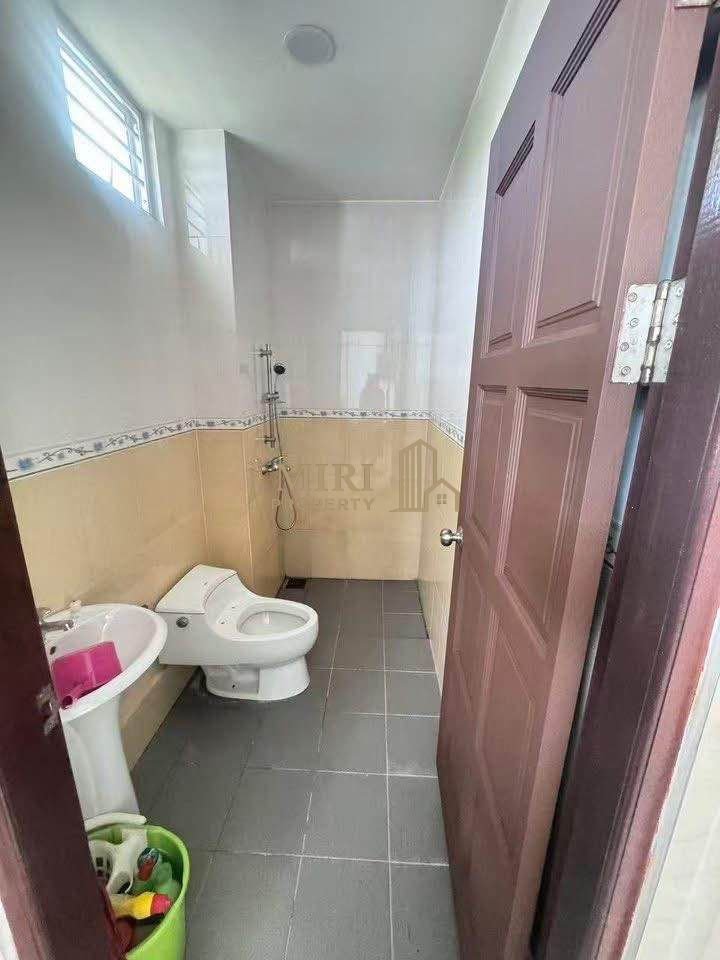 4 Bedrooms 3 Bathrooms 2 Storey Semi Detached House For Rent At Taman Delight Miri For Rent 10