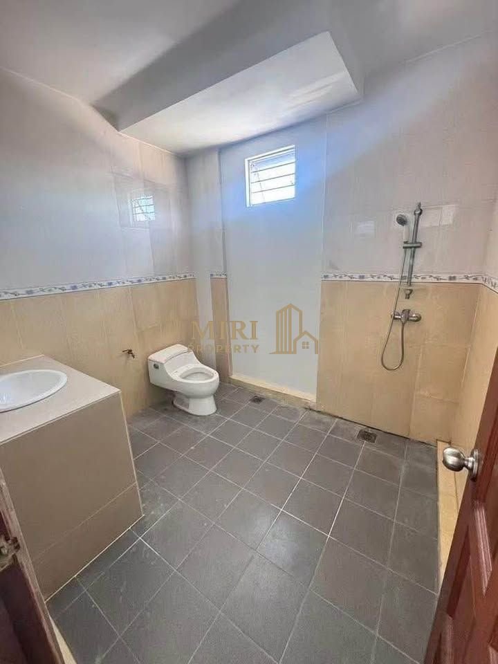 4 Bedrooms 3 Bathrooms 2 Storey Semi Detached House For Rent At Taman Delight Miri For Rent 9