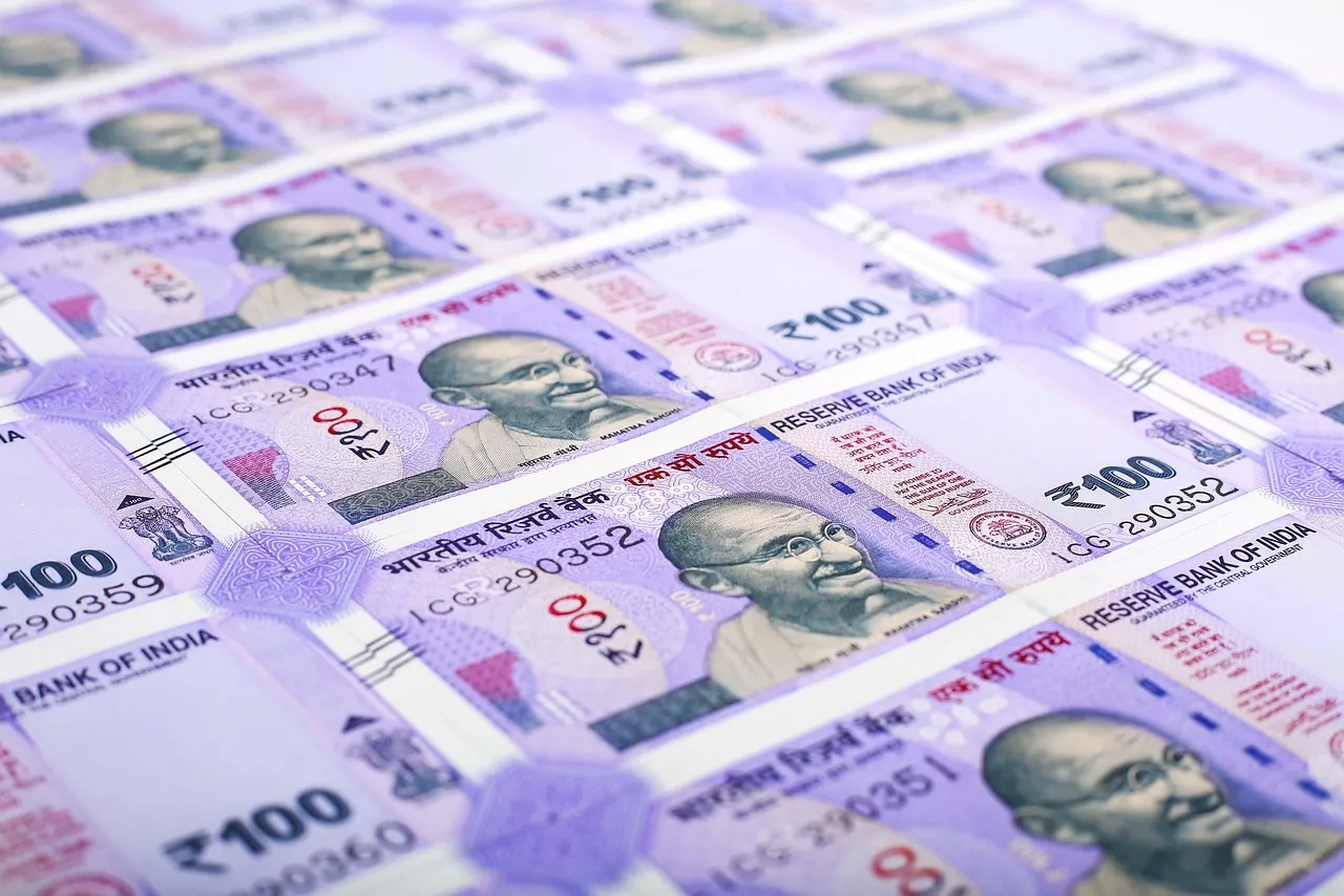 Balancing Income Stability and Risk When Choosing Investment Vehicles in Sarawak