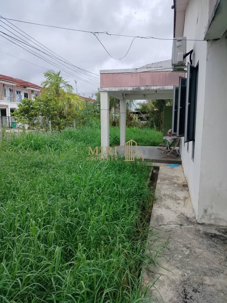 3 Bedrooms 2 Bathrooms 1 Storey Corner Terrace House For Rent At Jalan Perkasa Senadin Miri House For Rent 4 3 Bedrooms 2 Bathrooms 1 Storey Corner Terrace House For Rent At Jalan Perkasa Senadin Miri House For Rent 2