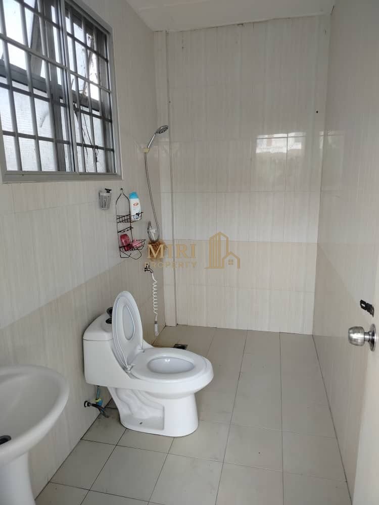 3 Bedrooms 2 Bathrooms 1 Storey Corner Terrace House For Rent At Jalan Perkasa Senadin Miri House For Rent 6 3 Bedrooms 2 Bathrooms 1 Storey Corner Terrace House For Rent At Jalan Perkasa Senadin Miri House For Rent 4