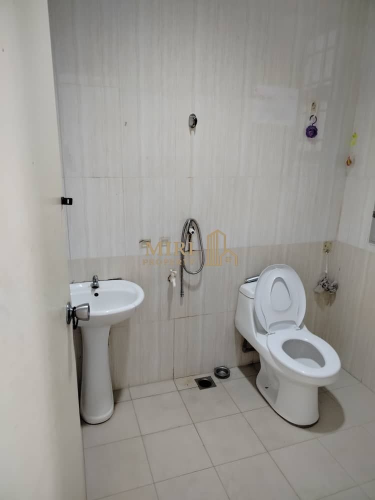 3 Bedrooms 2 Bathrooms 1 Storey Corner Terrace House For Rent At Jalan Perkasa Senadin Miri House For Rent 7 3 Bedrooms 2 Bathrooms 1 Storey Corner Terrace House For Rent At Jalan Perkasa Senadin Miri House For Rent 5