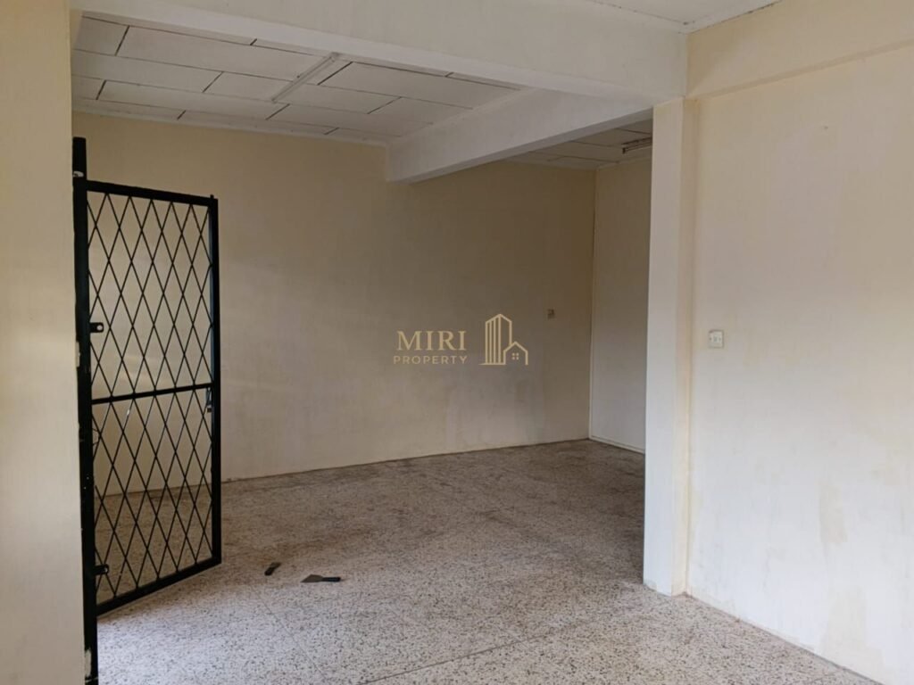 4 Bedrooms 2 Bathrooms 2 Storey Semi Detached House For Rent At Piasau Garden Miri For Rent 9 4 Bedrooms 2 Bathrooms 2 Storey Semi Detached House For Rent At Piasau Garden Miri For Rent 5