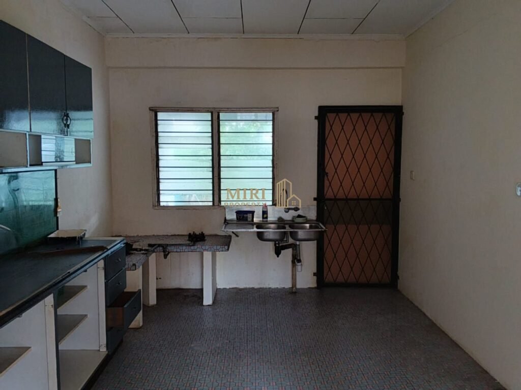 4 Bedrooms 2 Bathrooms 2 Storey Semi Detached House For Rent At Piasau Garden Miri For Rent 10 4 Bedrooms 2 Bathrooms 2 Storey Semi Detached House For Rent At Piasau Garden Miri For Rent 6