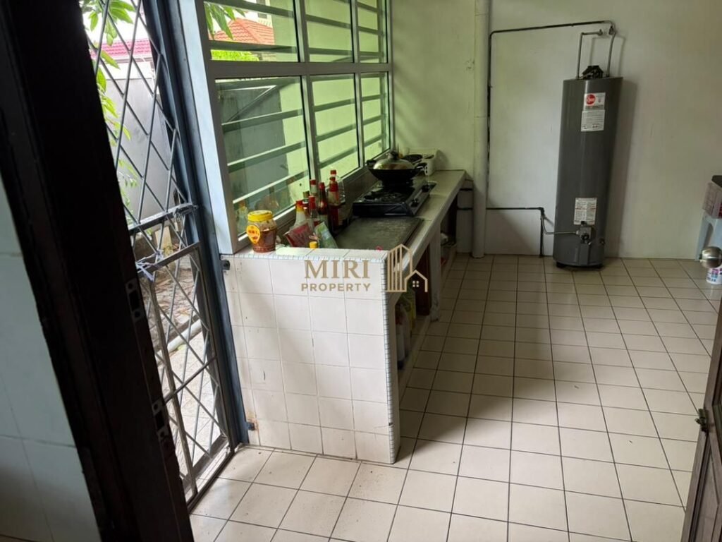 4 Bedrooms 3 Bathrooms 2 Storey Semi D House For Rent At Taman Desa Seri Boulevard Miri House For Rent 5 4 Bedrooms 3 Bathrooms 2 Storey Semi D House For Rent At Taman Desa Seri Boulevard Miri House For Rent 3