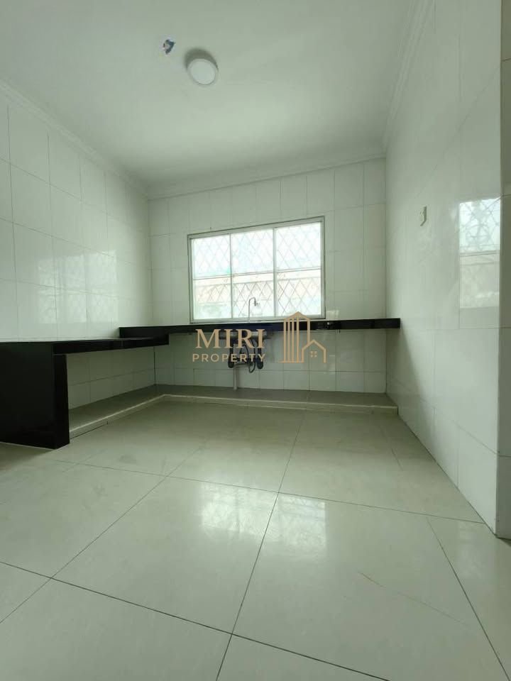 4 Bedrooms 3 Bathrooms 2 Storey Terrace House For Rent At Lorong Desa Senadin 2C Senadin Miri House For Rent 4