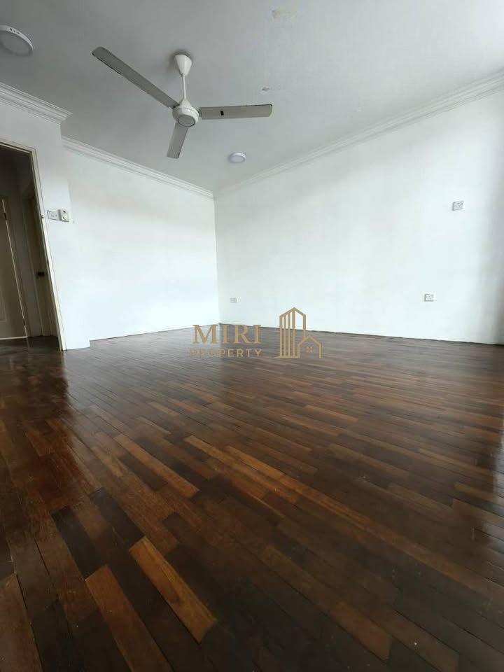 4 Bedrooms 3 Bathrooms 2 Storey Terrace House For Rent At Lorong Desa Senadin 2C Senadin Miri House For Rent 7