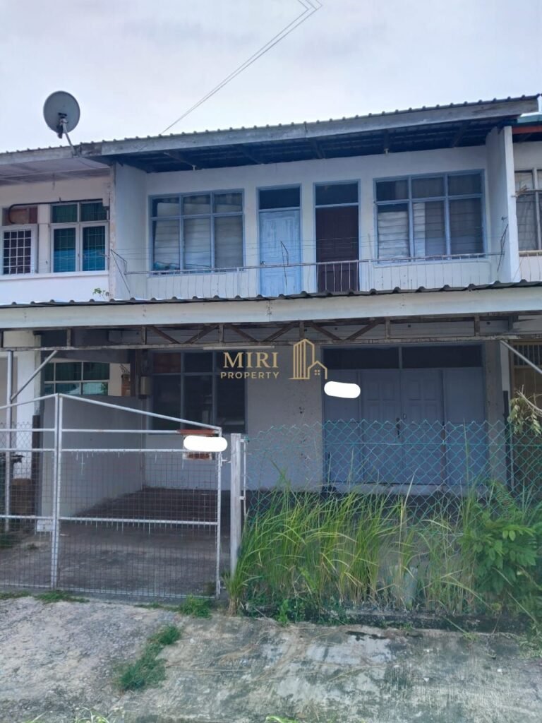 4 Bedrooms 3 Bathrooms 2 Storey Terrace House For Rent At Pin Fook Garden Riam Miri House For Rent 1