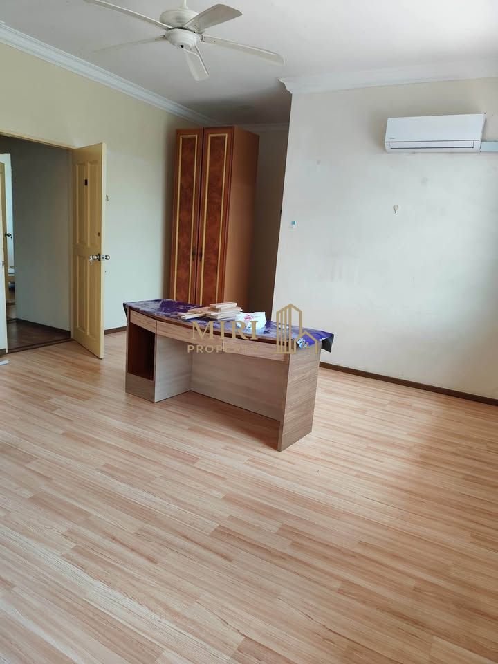 4 Bedrooms 4 Bathrooms 2 Storey Terrace House For Rent At Desa Murni Permyjaya Miri For Rent 6 4 Bedrooms 4 Bathrooms 2 Storey Terrace House For Rent At Desa Murni Permyjaya Miri For Rent 4