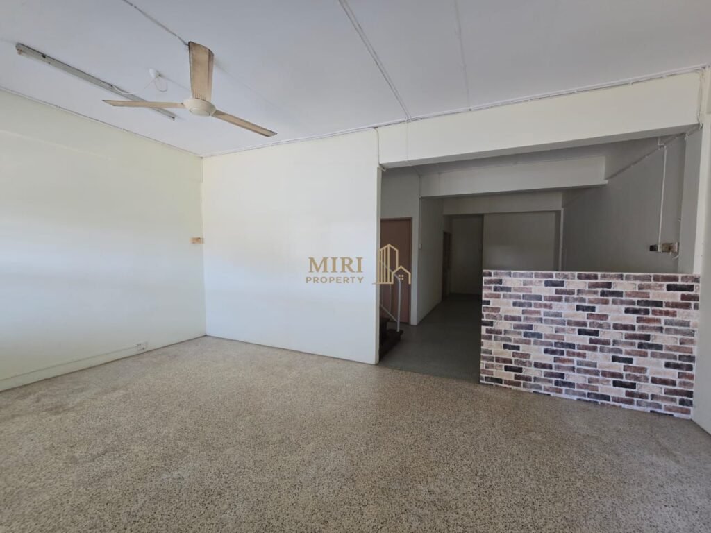 4 Bedrooms 2 Bathrooms 2 Storey Terrace House For Rent At Krokop 10 Miri For Rent 4 4 Bedrooms 2 Bathrooms 2 Storey Terrace House For Rent At Krokop 10 Miri For Rent 2