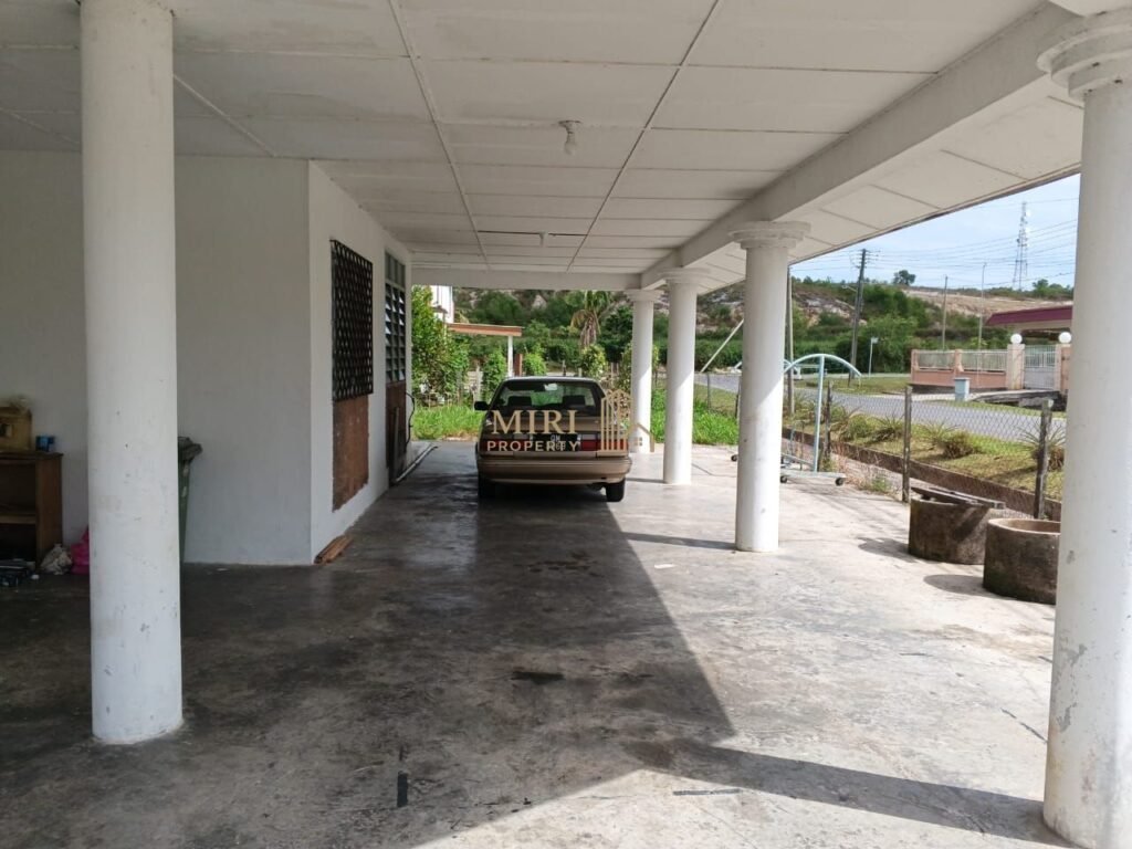 4 Bedrooms 3 Bathrooms 2 Storey Detached House For Rent At Jalan Tai Foo Riam Miri House For Rent 15 4 Bedrooms 3 Bathrooms 2 Storey Detached House For Rent At Jalan Tai Foo Riam Miri House For Rent 13